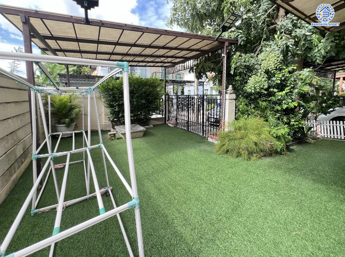 *****บ้านเดี่ยวมือสองนนทบุรี โครงการ พฤกษาวิลเลจ5 บางใหญ่ เนื้อที่ 53.10 ตร.ว. ฟังก์ชัน 3 ห้องนอน 2 ห้องน้ำ 2 ที่จอดรถ สภาพแวดล้อมโครงการดี ทำเลดีเดินทางสะดวก เชื่อมต่อถนนคลองถนน ถนนกาญจนาภิเษก ถนนรัตนาธิเบศร์ ใกล้รถไฟฟ้าสายสีม่วง "สถานีคลองบางไผ่" และจุดขึ้นทางด่วน "กาญจนาภิเษก"…