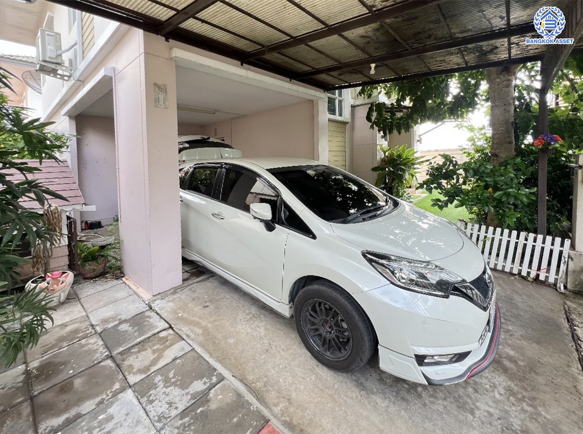 *****บ้านเดี่ยวมือสองนนทบุรี โครงการ พฤกษาวิลเลจ5 บางใหญ่ เนื้อที่ 53.10 ตร.ว. ฟังก์ชัน 3 ห้องนอน 2 ห้องน้ำ 2 ที่จอดรถ สภาพแวดล้อมโครงการดี ทำเลดีเดินทางสะดวก เชื่อมต่อถนนคลองถนน ถนนกาญจนาภิเษก ถนนรัตนาธิเบศร์ ใกล้รถไฟฟ้าสายสีม่วง "สถานีคลองบางไผ่" และจุดขึ้นทางด่วน "กาญจนาภิเษก"…