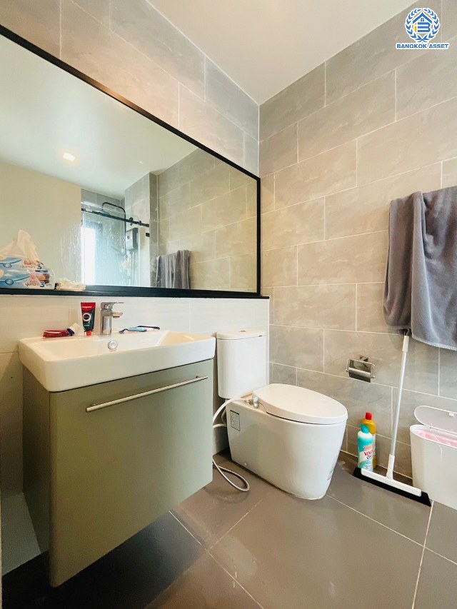 *****บ้านเดี่ยวมือสอง โครงการ บางกอกบูเลอวาร์ด รามอินทรา-วัชรพล เนื้อที่ 50.30 ตร.ว. พื้นที่ใช้สอย 188 ตร.ม. ฟังก์ชัน 3 ห้องนอน 3 ห้องน้ำ 2 ที่จอดรถ แถมฟรี! เครื่องปรับอากาศ, เครื่องทำน้ำอุ่น บนทำเลเดินทางสะดวก เดินทางได้ทั้งถนนสุขาภิบาล5 ถนนจตุโชติ ถนนสายไหม ใกล้เซ็นทรัล รามอินทรา, แฟชั่นไอซ์แลนด์ ใกล้จุดขึ้นทางด่วน "พิเศษฉลองรัช"