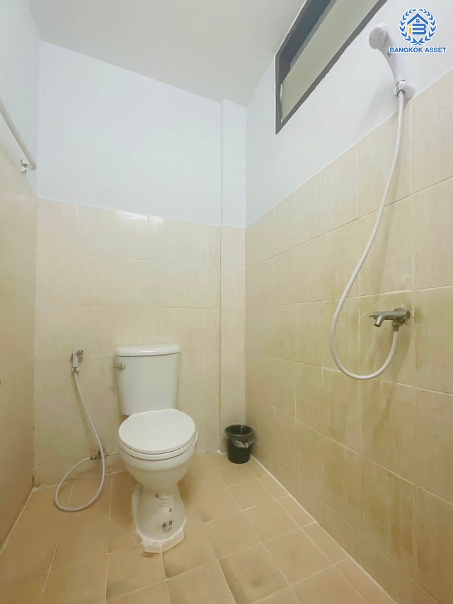 *****ทาวน์เฮ้าส์มือสอง โครงการ สินทวี งามเจริญ เนื้อที่ดิน 16.50 ตร.ว. พื้นที่ใช้สอย 120 ตร.ม. ฟังก์ชัน 2 ห้องนอน 2 ห้องน้ำ 1 ที่จอดรถ บนทำเลเดินทางสะดวก เชื่อมต่อ ถนนพระราม2-บางขุนเทียน, ถนนพระราม2, ถนนบางขุนเทียน, ถนนพุทธบูชา และใกล้จุดขึ้นทางด่วน "พระราม2"