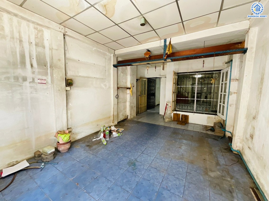 *****ทาวน์เฮ้าส์มือสองปทุมธานี โครงการ เมืองประชา บางคูวัด-ปทุมธานี เนื้อที่ 16.00 ตร.ว. พื้นที่ใช้สอย 64 ตร.ม. ฟังก์ชัน 2 ห้องนอน 2 ห้องน้ำ บนทำเลเดินทางสะดวก เชื่อมต่อถนน345, ถนนรังสิต-ปทุมธานี  และจุดขึ้นทางด่วน "ศรีรัช" และ "ศรีสมาน"