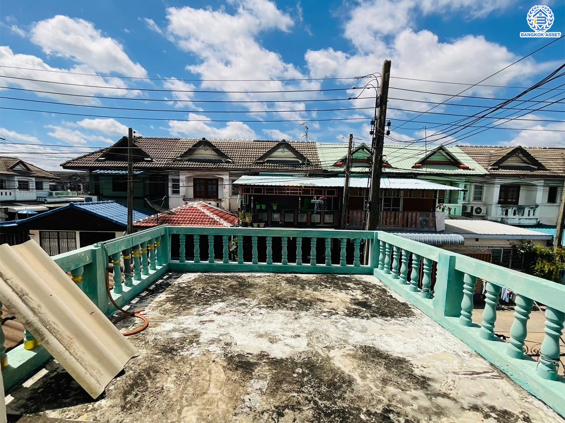 *****ทาวน์เฮ้าส์มือสองปทุมธานี โครงการ เมืองประชา บางคูวัด-ปทุมธานี เนื้อที่ 16.00 ตร.ว. พื้นที่ใช้สอย 64 ตร.ม. ฟังก์ชัน 2 ห้องนอน 2 ห้องน้ำ บนทำเลเดินทางสะดวก เชื่อมต่อถนน345, ถนนรังสิต-ปทุมธานี  และจุดขึ้นทางด่วน "ศรีรัช" และ "ศรีสมาน"