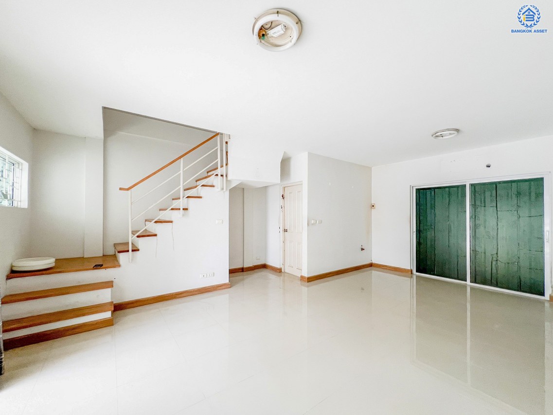 *****ทาวน์เฮ้าส์มือสองนนทบุรี โครงการ เดอะทรัสต์ทาวน์ ราชพฤกษ์-รัตนาธิเบศร์ เนื้อที่ดิน 21.00 ตร.ว. พื้นที่ 110 ตร.ม. ฟังก์ชัน 3 ห้องนอน 3 ห้องน้ำ 2 ที่จอดรถ แถมฟรี! 1 เครื่องปรับอากาศ บนทำเลดี ติดถนนราชพฤกษ์ ใกล้รถไฟฟ้าสายสีม่วง "สถานีบางรักน้อยท่าอิฐ" และทางด่วน "ศรีรัช"