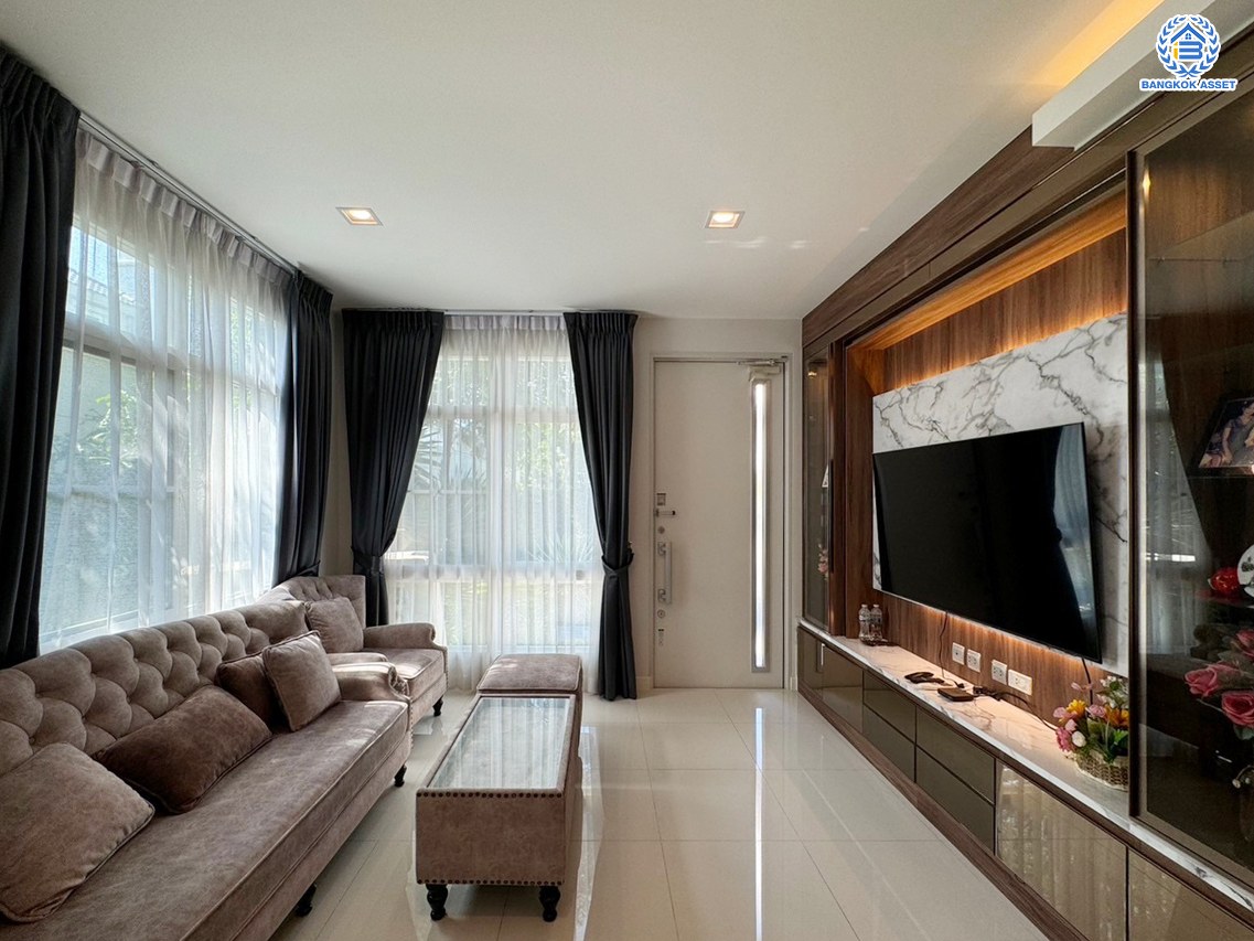 *****บ้านเดี่ยวมือสอง โครงการ สีวลี เพชรเกษม69 หลังริม บนเนื้อที่ 70.30 ตร.ว. พื้นที่ใช้สอย 158 ตร.ม. ฟังก์ชันจัดเต็ม 3 ห้องนอน 3 ห้องน้ำ จอดรถได้ 2 คัน แถมฟรี เครื่องปรับอากาศ, เครื่องทำน้ำอุ่น และเครื่องดูดควัน บนทำเลศักยภาพ เชื่อมต่อหลายเส้นทาง ใกล้เดอะมอลล์บางแค