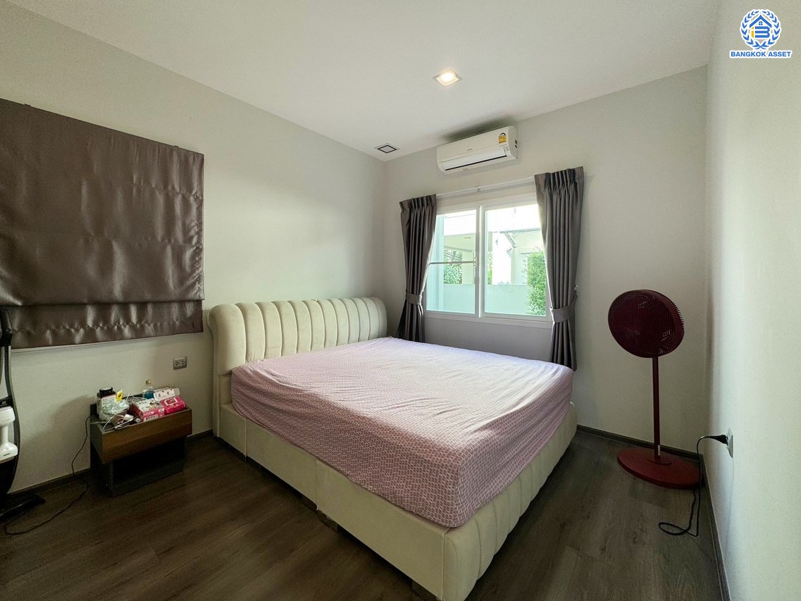 *****บ้านเดี่ยวมือสอง โครงการ สีวลี เพชรเกษม69 หลังริม บนเนื้อที่ 70.30 ตร.ว. พื้นที่ใช้สอย 158 ตร.ม. ฟังก์ชันจัดเต็ม 3 ห้องนอน 3 ห้องน้ำ จอดรถได้ 2 คัน แถมฟรี เครื่องปรับอากาศ, เครื่องทำน้ำอุ่น และเครื่องดูดควัน บนทำเลศักยภาพ เชื่อมต่อหลายเส้นทาง ใกล้เดอะมอลล์บางแค