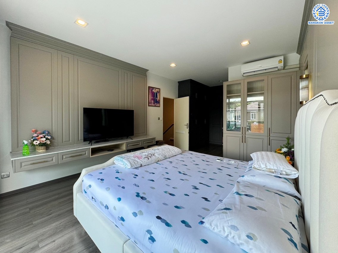 *****บ้านเดี่ยวมือสอง โครงการ สีวลี เพชรเกษม69 หลังริม บนเนื้อที่ 70.30 ตร.ว. พื้นที่ใช้สอย 158 ตร.ม. ฟังก์ชันจัดเต็ม 3 ห้องนอน 3 ห้องน้ำ จอดรถได้ 2 คัน แถมฟรี เครื่องปรับอากาศ, เครื่องทำน้ำอุ่น และเครื่องดูดควัน บนทำเลศักยภาพ เชื่อมต่อหลายเส้นทาง ใกล้เดอะมอลล์บางแค