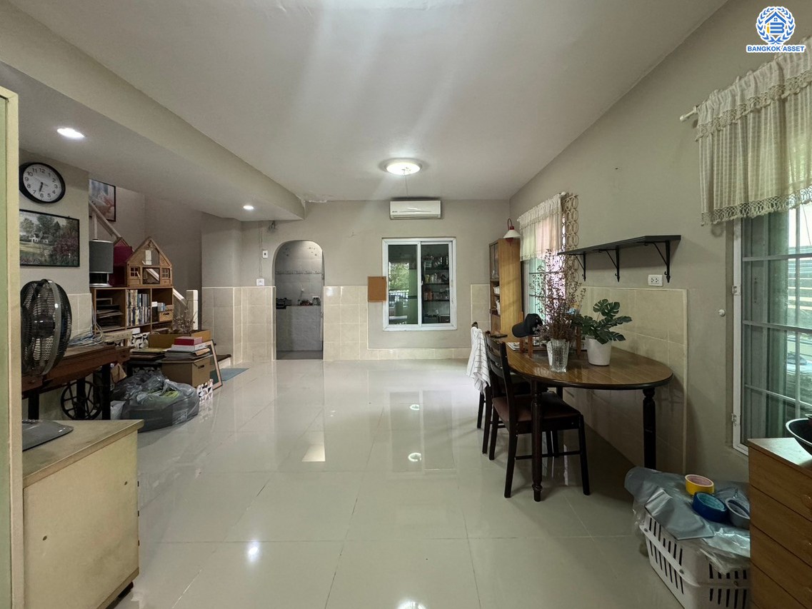 *****ทาวน์เฮ้าส์มือสองนนทบุรี โครงการ พฤกษา26 บางใหญ่ หลังริม เนื้อที่ 24 ตร.ว. พื้นที่ใช้สอย 114 ตร.ม. ฟังก์ชั่น 3 ห้องนอน 2 ห้องน้ำ แถมฟรี! เครื่องปรับอากาศ, เครื่องทำน้ำอุ่น บนทำเลแห่งการเดินทาง เชื่อมต่อถนนแก้วอินทร์, ถนนกาญจนาภิเษก และใกล้รถไฟฟ้าสายสีม่วง "สถานีตลาดบางใหญ่" จองเลย