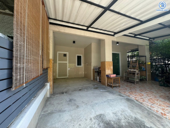 *****ทาวน์เฮ้าส์มือสองนนทบุรี โครงการ พฤกษา26 บางใหญ่ หลังริม เนื้อที่ 24 ตร.ว. พื้นที่ใช้สอย 114 ตร.ม. ฟังก์ชั่น 3 ห้องนอน 2 ห้องน้ำ แถมฟรี! เครื่องปรับอากาศ, เครื่องทำน้ำอุ่น บนทำเลแห่งการเดินทาง เชื่อมต่อถนนแก้วอินทร์, ถนนกาญจนาภิเษก และใกล้รถไฟฟ้าสายสีม่วง "สถานีตลาดบางใหญ่" จองเลย