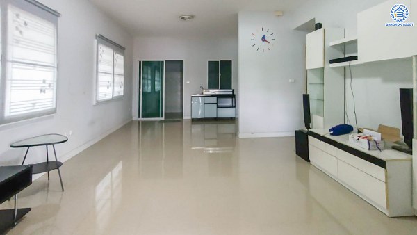 *****ทาวน์เฮ้าส์มือสองย่านนนทบุรี โครงการ ซิตี้เซนส์ รัตนาธิเบศร์-เลี่ยงเมืองนนท์ หลังมุม เนื้อที่ 30.70 ตร.ว. ฟังก์ชัน 3 ห้องนอน 2 ห้องน้ำ บนสุดยอดทำเล เข้า-ออกได้หลายเส้นทาง ถนนรัตนาธิเบศร์, ถนนตัดใหม่เลี่ยงเมืองนนทบุรี ใกล้รถไฟฟ้าสายสีม่วง "สถานีแยกนนทบุรี 1" และทางด่วน "งามวงศ์วาน"