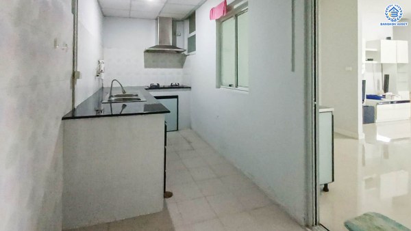 *****ทาวน์เฮ้าส์มือสองย่านนนทบุรี โครงการ ซิตี้เซนส์ รัตนาธิเบศร์-เลี่ยงเมืองนนท์ หลังมุม เนื้อที่ 30.70 ตร.ว. ฟังก์ชัน 3 ห้องนอน 2 ห้องน้ำ บนสุดยอดทำเล เข้า-ออกได้หลายเส้นทาง ถนนรัตนาธิเบศร์, ถนนตัดใหม่เลี่ยงเมืองนนทบุรี ใกล้รถไฟฟ้าสายสีม่วง "สถานีแยกนนทบุรี 1" และทางด่วน "งามวงศ์วาน"