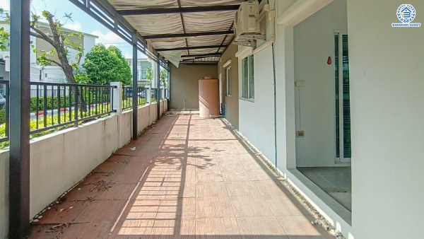 *****ทาวน์เฮ้าส์มือสองย่านนนทบุรี โครงการ ซิตี้เซนส์ รัตนาธิเบศร์-เลี่ยงเมืองนนท์ หลังมุม เนื้อที่ 30.70 ตร.ว. ฟังก์ชัน 3 ห้องนอน 2 ห้องน้ำ บนสุดยอดทำเล เข้า-ออกได้หลายเส้นทาง ถนนรัตนาธิเบศร์, ถนนตัดใหม่เลี่ยงเมืองนนทบุรี ใกล้รถไฟฟ้าสายสีม่วง "สถานีแยกนนทบุรี 1" และทางด่วน "งามวงศ์วาน"