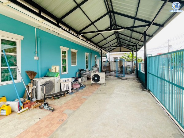 *****บ้านเดี่ยวมือสองปทุมธานี โครงการ ภัทรินทร์ คูบางหลวง-ปทุมธานี เนื้อที่ 59.80 ตร.ว. พื้นที่ใช้สอย 75 ตร.ม. ฟังก์ชันครบครัน 2 ห้องนอน 2 ห้องน้ำ 3 ที่จอดรถ แถมฟรี! เครื่องปรับอากาศ 2 เครื่อง บนทำเชื่อมต่อ ถนนราชพฤกษ์, ถนนปทุมธานี-บางเลน และ ใกล้โรบินสัน ไลฟ์สไตล์ ราชพฤกษ์ จองเลย!