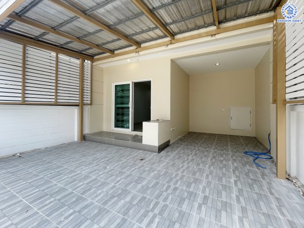 *****ทาวน์เฮ้าส์มือสองย่านนนทบุรี โครงการ ชวนชื่นทาวน์ กาญจนาฯ-บางใหญ่ เนื้อที่กว้างขวางถึง 18.50 ตร.ว. ฟังก์ชันจัดเต็มถึง 3 ห้องนอน 2 ห้องน้ำ บ้านสภาพดี พร้อมอยู่ บนทำเลยอดเยี่ยมเชื่อมต่อ ถนนกาญจนาภิเษก, ถนนรัตนาธิเบศร์ ใกล้รถไฟฟ้าสายสีม่วง "สถานีคลองบางไผ่" ใกล้จุดขึ้นทางด่วน "ศรีรัช" และ ใกล้เซ็นทรัลเวสต์เกต