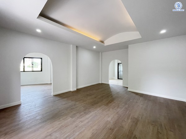 *****ทาวน์เฮ้าส์มือสองนนทบุรี โครงการ กฤษดานคร10 รัตนาธิเบศร์ หลังริม เนื้อที่ดิน 29.00 ตร.ว. ฟังก์ชัน 3 ห้องนอน 3 ห้องน้ำ บนทำเลติด ถนนรัตนาธิเบศร์ ใกล้รถไฟฟ้าสายสีม่วง "สถานีสามแยกบางใหญ่" ใกล้จุดขึ้นทางด่วน "ศรีรัช" และใกล้เซ็นทรัลเวสต์เกต จองเลย!