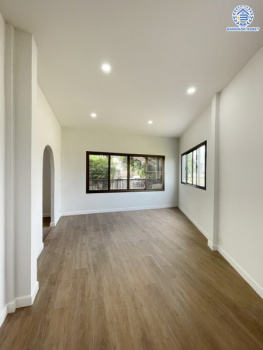 *****ทาวน์เฮ้าส์มือสองนนทบุรี โครงการ กฤษดานคร10 รัตนาธิเบศร์ หลังริม เนื้อที่ดิน 29.00 ตร.ว. ฟังก์ชัน 3 ห้องนอน 3 ห้องน้ำ บนทำเลติด ถนนรัตนาธิเบศร์ ใกล้รถไฟฟ้าสายสีม่วง "สถานีสามแยกบางใหญ่" ใกล้จุดขึ้นทางด่วน "ศรีรัช" และใกล้เซ็นทรัลเวสต์เกต จองเลย!