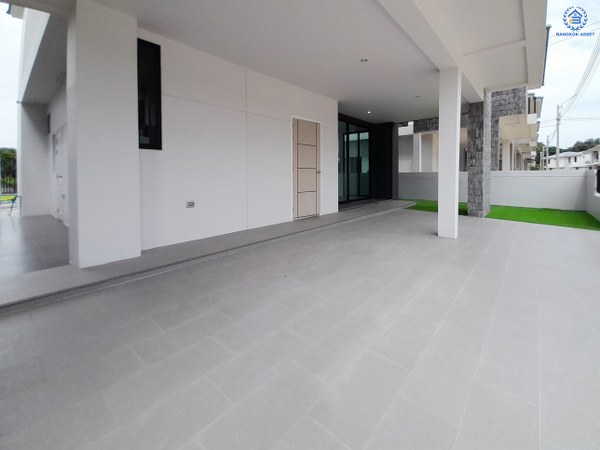 *****บ้านเดี่ยวมือสองย่านนนทบุรี โครงการ เอสเกต พรีเมี่ยม ราชพฤกษ์-346 เนื้อที่กว้างถึง 102.10 ตร.ว. พื้นที่ใช้สอย 278 ตร.ม. ฟังก์ชัน 3 ห้องนอน 4 ห้องน้ำ 3 ที่จอดรถ บนทำเลเยี่ยมเชื่อมต่อ ถนนราชพฤกษ์, ถนนสะพานนนทบุรี-บางบัวทอง, ถนนชัยพฤกษ์ และ ใกล้เดอะคริสตัล พีทีที ชัยพฤกษ์