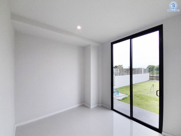 *****บ้านเดี่ยวมือสองย่านนนทบุรี โครงการ เอสเกต พรีเมี่ยม ราชพฤกษ์-346 เนื้อที่กว้างถึง 102.10 ตร.ว. พื้นที่ใช้สอย 278 ตร.ม. ฟังก์ชัน 3 ห้องนอน 4 ห้องน้ำ 3 ที่จอดรถ บนทำเลเยี่ยมเชื่อมต่อ ถนนราชพฤกษ์, ถนนสะพานนนทบุรี-บางบัวทอง, ถนนชัยพฤกษ์ และ ใกล้เดอะคริสตัล พีทีที ชัยพฤกษ์