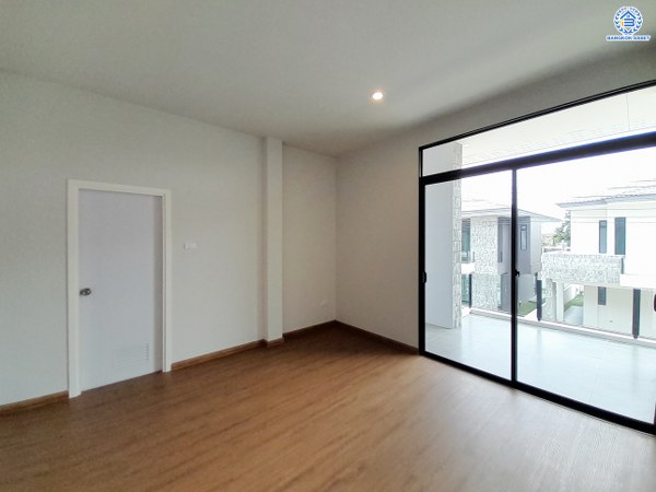 *****บ้านเดี่ยวมือสองย่านนนทบุรี โครงการ เอสเกต พรีเมี่ยม ราชพฤกษ์-346 เนื้อที่กว้างถึง 102.10 ตร.ว. พื้นที่ใช้สอย 278 ตร.ม. ฟังก์ชัน 3 ห้องนอน 4 ห้องน้ำ 3 ที่จอดรถ บนทำเลเยี่ยมเชื่อมต่อ ถนนราชพฤกษ์, ถนนสะพานนนทบุรี-บางบัวทอง, ถนนชัยพฤกษ์ และ ใกล้เดอะคริสตัล พีทีที ชัยพฤกษ์