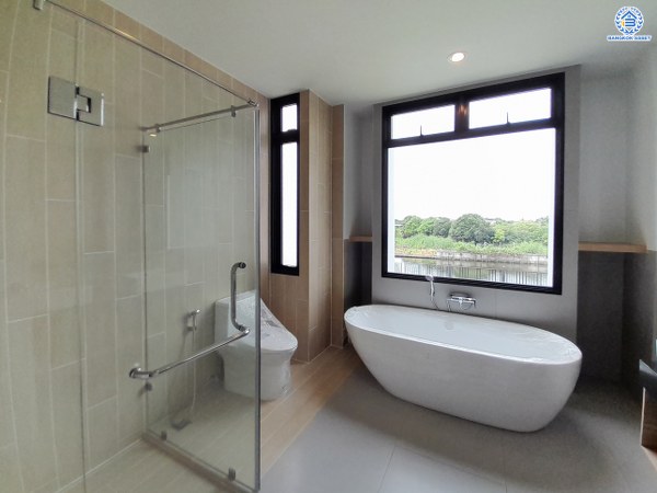 *****บ้านเดี่ยวมือสองย่านนนทบุรี โครงการ เอสเกต พรีเมี่ยม ราชพฤกษ์-346 เนื้อที่กว้างถึง 102.10 ตร.ว. พื้นที่ใช้สอย 278 ตร.ม. ฟังก์ชัน 3 ห้องนอน 4 ห้องน้ำ 3 ที่จอดรถ บนทำเลเยี่ยมเชื่อมต่อ ถนนราชพฤกษ์, ถนนสะพานนนทบุรี-บางบัวทอง, ถนนชัยพฤกษ์ และ ใกล้เดอะคริสตัล พีทีที ชัยพฤกษ์