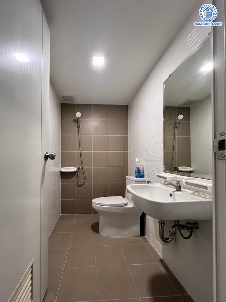 *****ทาวน์เฮ้าส์มือสองนนทบุรี โครงการ พฤกษา120 กาญจนา-กันตนา หลังมุม เนื้อที่ 33.60 ตร.ว. ฟังก์ชัน 3 ห้องนอน 2 ห้องน้ำ 1 ที่จอดรถ แถมฟรึ! เครื่องปรับอากาศ, เครื่องทำน้ำอุ่น พร้อมเข้าอยู่ บนทำเลดี เชื่อมต่อถนนบางใหญ่-บางคูลัด ถนนกาญจนาภิเษก ถนนพิชัยเขต ใกล้รถไฟฟ้าสายสีม่วง "สถานีตลาดบางใหญ่" และจุดขึ้นทางด่วน "ศรีรัช"