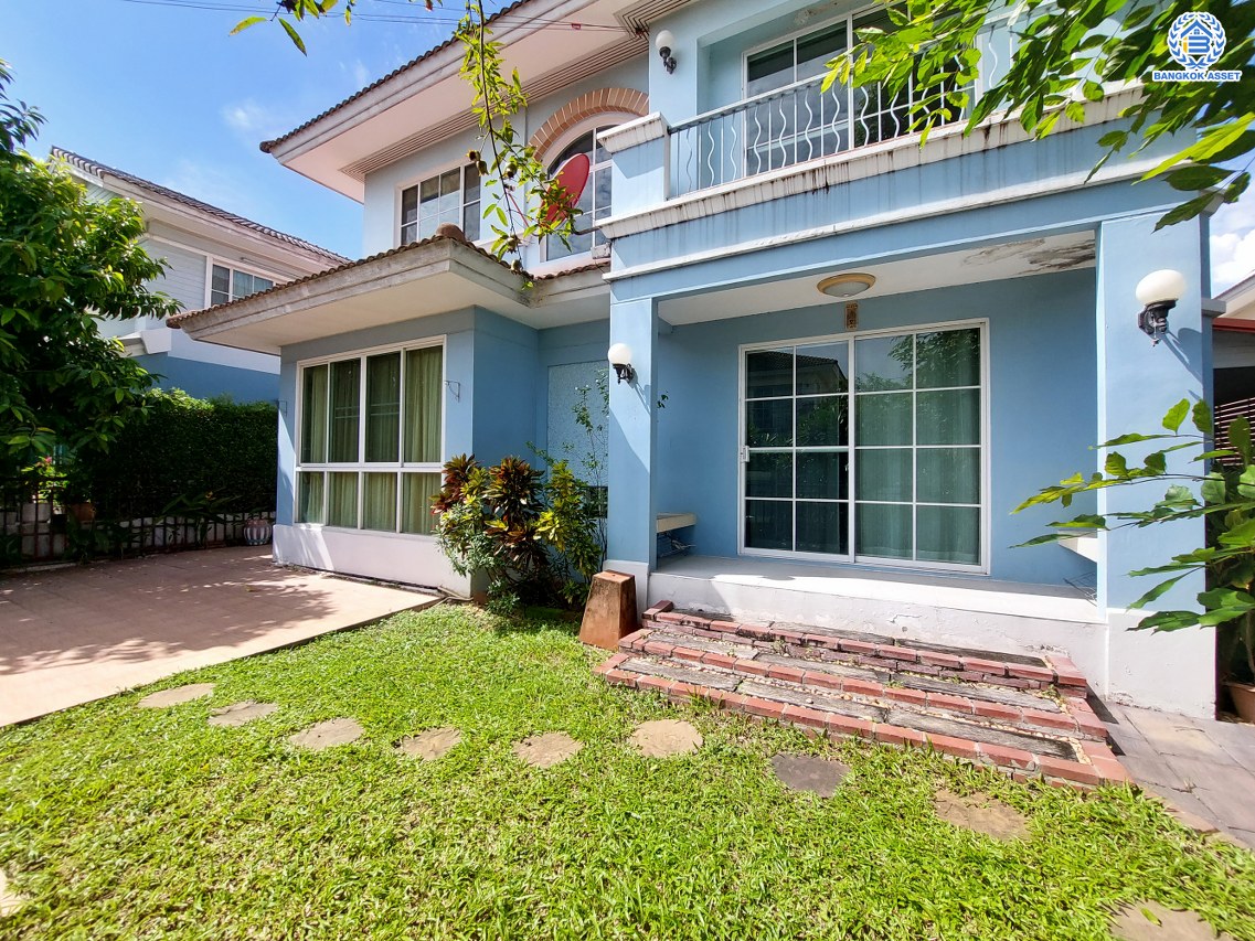 *****บ้านเดี่ยวมือสองจาก L&H โครงการ มัณฑนา เพชรเกษม81 บนเนื้อที่ 61.40 ตร.ว. พื้นที่ใช้สอย 173 ตร.ม. พร้อมฟังก์ชัน 4 ห้องนอน 3 ห้องน้ำ จอดรถได้ 1 คัน บนทำเลเชื่อมต่อสู่ ถนนเพชรเกษม, ถนนพุทธมณฑลสาย4 ใกล้เดอะมอลล์ บางแค และม.มหิดล