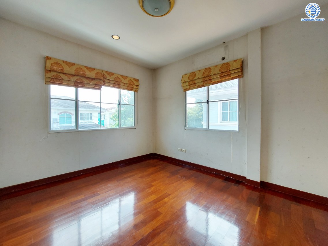 *****บ้านเดี่ยวมือสองจาก L&H โครงการ มัณฑนา เพชรเกษม81 บนเนื้อที่ 61.40 ตร.ว. พื้นที่ใช้สอย 173 ตร.ม. พร้อมฟังก์ชัน 4 ห้องนอน 3 ห้องน้ำ จอดรถได้ 1 คัน บนทำเลเชื่อมต่อสู่ ถนนเพชรเกษม, ถนนพุทธมณฑลสาย4 ใกล้เดอะมอลล์ บางแค และม.มหิดล