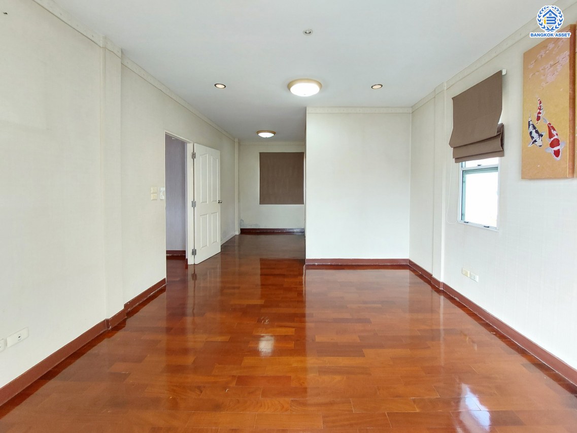 *****บ้านเดี่ยวมือสองจาก L&H โครงการ มัณฑนา เพชรเกษม81 บนเนื้อที่ 61.40 ตร.ว. พื้นที่ใช้สอย 173 ตร.ม. พร้อมฟังก์ชัน 4 ห้องนอน 3 ห้องน้ำ จอดรถได้ 1 คัน บนทำเลเชื่อมต่อสู่ ถนนเพชรเกษม, ถนนพุทธมณฑลสาย4 ใกล้เดอะมอลล์ บางแค และม.มหิดล