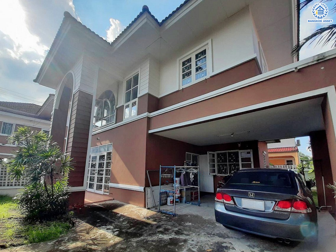 *****บ้านเดี่ยวมือสองกรุงเทพฯ โครงการ ลลิล อินเดอะพาร์ค วัชรพล-พหลโยธิน เนื้อที่ดิน 54.40 ตร.ว. พื้นที่ใช้สอย 156.76 ตร.ม. ฟังก์ชัน 3 ห้องนอน 2 ห้องน้ำ 2 ที่จอดรถ แถมฟรี! เครื่องปรับอากาศ, เครื่องทำน้ำอุ่น บนทำเลเดินทางสะดวก เชื่อมต่อถนนวชัรพล, ถนนเทพรักษ์, ถนนสุขาภิบาล5, ถนนพหลโยธิน ใกล้รถไฟฟ้าสายสีชมพู "สถานีวชัรพล" และใกล้จุดขึ้นทางด่วน "รามอินทรา-อาจณรงค์"