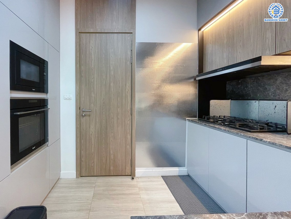 *****บ้านเดี่ยวมือสอง โครงการ พรรณา พุทธมณฑลสาย3 หลังริม บนเนื้อที่ 107 ตร.ว. พื้นที่ใช้สอย 304.00 ตร.ม. ฟังก์ชัน 4 ห้องนอน 5 ห้องน้ำ จอดรถได้ 3 คัน แถมฟรี! เครื่องปรับอากาศ, เครื่องทำน้ำอุ่น บนทำเลเชื่อมต่อหลายเส้นทาง อาทิถนนบางแวก, ถนนพุทธมณฑลสาย3, ถนนอุทยาน, ถนนบรมราชชนนี, ถนนเพชรเกษม  จองเลย