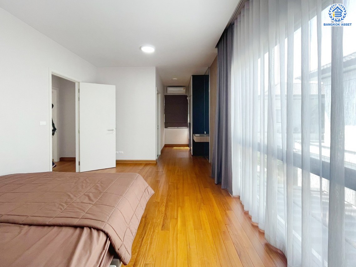 *****บ้านเดี่ยวมือสอง โครงการ พรรณา พุทธมณฑลสาย3 หลังริม บนเนื้อที่ 107 ตร.ว. พื้นที่ใช้สอย 304.00 ตร.ม. ฟังก์ชัน 4 ห้องนอน 5 ห้องน้ำ จอดรถได้ 3 คัน แถมฟรี! เครื่องปรับอากาศ, เครื่องทำน้ำอุ่น บนทำเลเชื่อมต่อหลายเส้นทาง อาทิถนนบางแวก, ถนนพุทธมณฑลสาย3, ถนนอุทยาน, ถนนบรมราชชนนี, ถนนเพชรเกษม  จองเลย