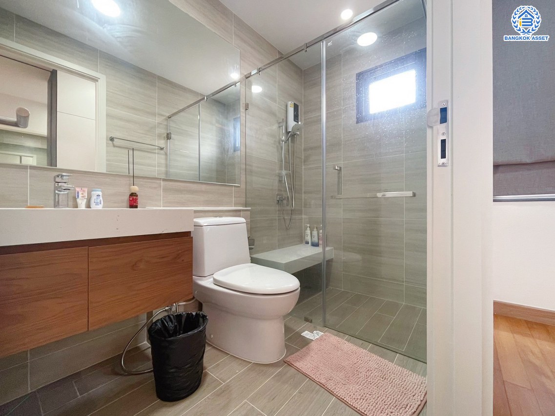 *****บ้านเดี่ยวมือสอง โครงการ พรรณา พุทธมณฑลสาย3 หลังริม บนเนื้อที่ 107 ตร.ว. พื้นที่ใช้สอย 304.00 ตร.ม. ฟังก์ชัน 4 ห้องนอน 5 ห้องน้ำ จอดรถได้ 3 คัน แถมฟรี! เครื่องปรับอากาศ, เครื่องทำน้ำอุ่น บนทำเลเชื่อมต่อหลายเส้นทาง อาทิถนนบางแวก, ถนนพุทธมณฑลสาย3, ถนนอุทยาน, ถนนบรมราชชนนี, ถนนเพชรเกษม  จองเลย