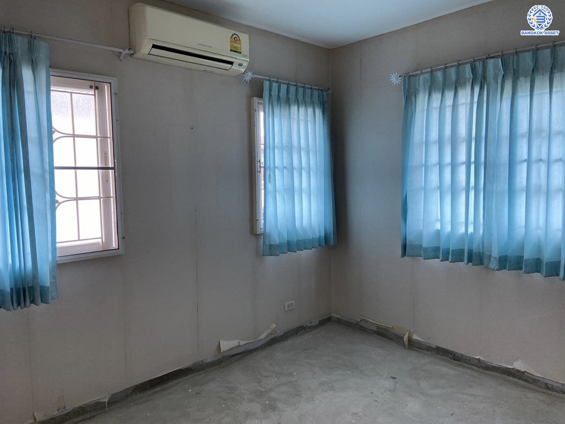 *****บ้านเดี่ยวมือสองนนทบุรี โครงการ พฤกษาวิลเลจ11 รัตนาธิเบศร์ เนื้อที่กว้างถึง 50.10 ตร.ว. ฟังก์ชัน 4 ห้องนอน 2 ห้องน้ำ 1 ที่จอดรถ แถมฟรี! เครื่องปรับอากาศ บนทำเลดี เดินทางสะดวก เชื่อมต่อถนนรัตนาธิเบศร์ และถนนราชพฤกษ์ ใกล้รถไฟฟ้าสายสีม่วง "สถานีบางรักน้อยท่าอิฐ" จองเลย!