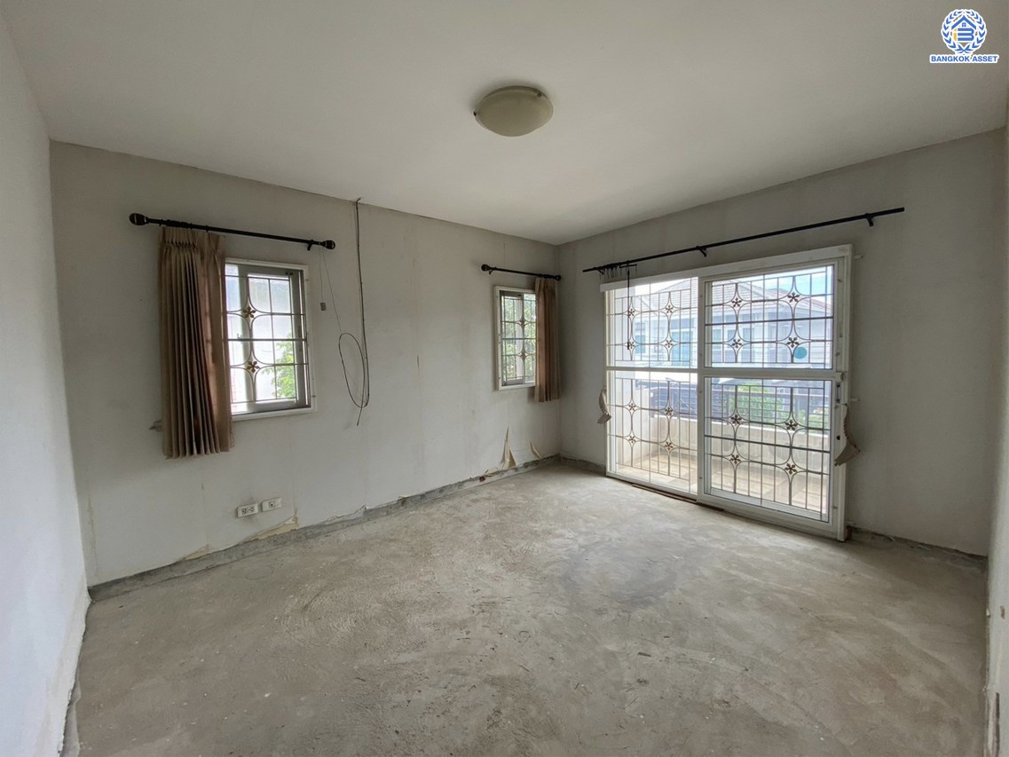 *****บ้านเดี่ยวมือสองนนทบุรี โครงการ พฤกษาวิลเลจ11 รัตนาธิเบศร์ เนื้อที่กว้างถึง 50.10 ตร.ว. ฟังก์ชัน 4 ห้องนอน 2 ห้องน้ำ 1 ที่จอดรถ แถมฟรี! เครื่องปรับอากาศ บนทำเลดี เดินทางสะดวก เชื่อมต่อถนนรัตนาธิเบศร์ และถนนราชพฤกษ์ ใกล้รถไฟฟ้าสายสีม่วง "สถานีบางรักน้อยท่าอิฐ" จองเลย!