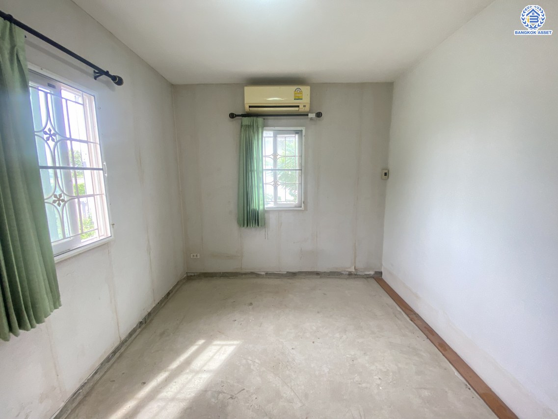 *****บ้านเดี่ยวมือสองนนทบุรี โครงการ พฤกษาวิลเลจ11 รัตนาธิเบศร์ เนื้อที่กว้างถึง 50.10 ตร.ว. ฟังก์ชัน 4 ห้องนอน 2 ห้องน้ำ 1 ที่จอดรถ แถมฟรี! เครื่องปรับอากาศ บนทำเลดี เดินทางสะดวก เชื่อมต่อถนนรัตนาธิเบศร์ และถนนราชพฤกษ์ ใกล้รถไฟฟ้าสายสีม่วง "สถานีบางรักน้อยท่าอิฐ" จองเลย!