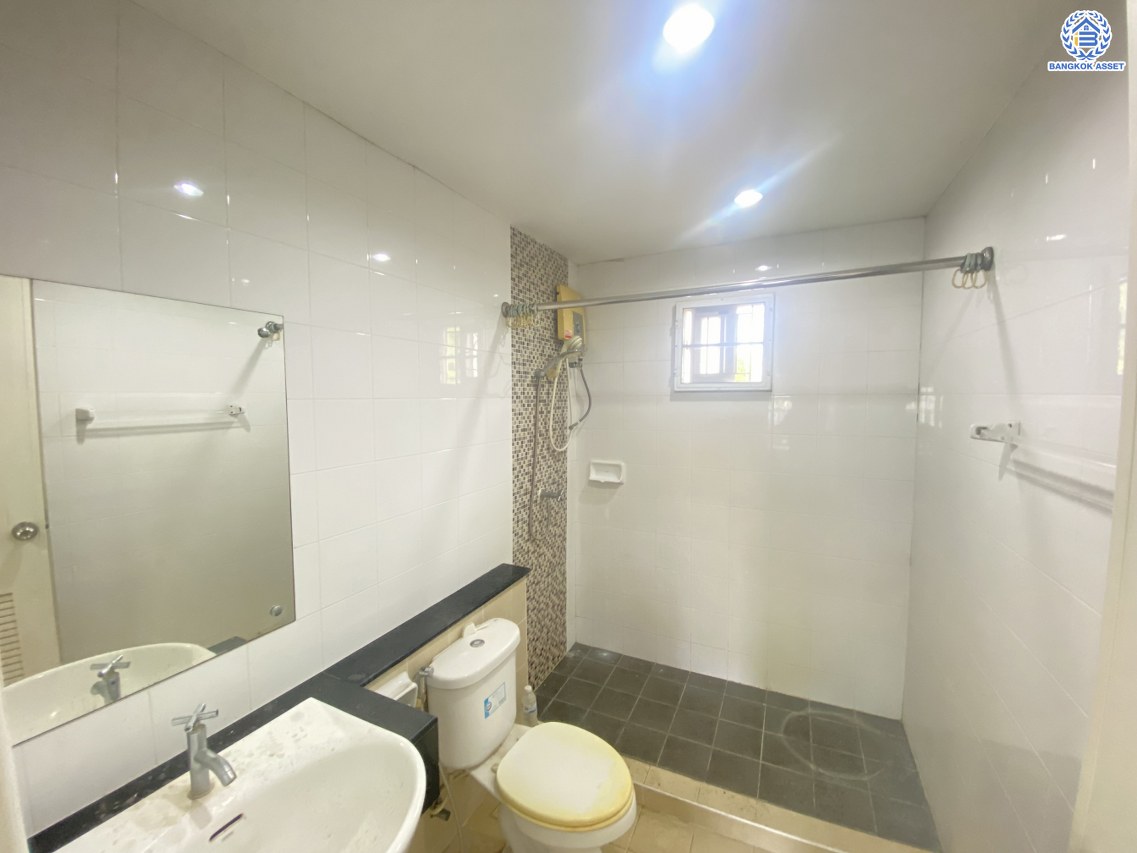 *****บ้านเดี่ยวมือสองนนทบุรี โครงการ พฤกษาวิลเลจ11 รัตนาธิเบศร์ เนื้อที่กว้างถึง 50.10 ตร.ว. ฟังก์ชัน 4 ห้องนอน 2 ห้องน้ำ 1 ที่จอดรถ แถมฟรี! เครื่องปรับอากาศ บนทำเลดี เดินทางสะดวก เชื่อมต่อถนนรัตนาธิเบศร์ และถนนราชพฤกษ์ ใกล้รถไฟฟ้าสายสีม่วง "สถานีบางรักน้อยท่าอิฐ" จองเลย!