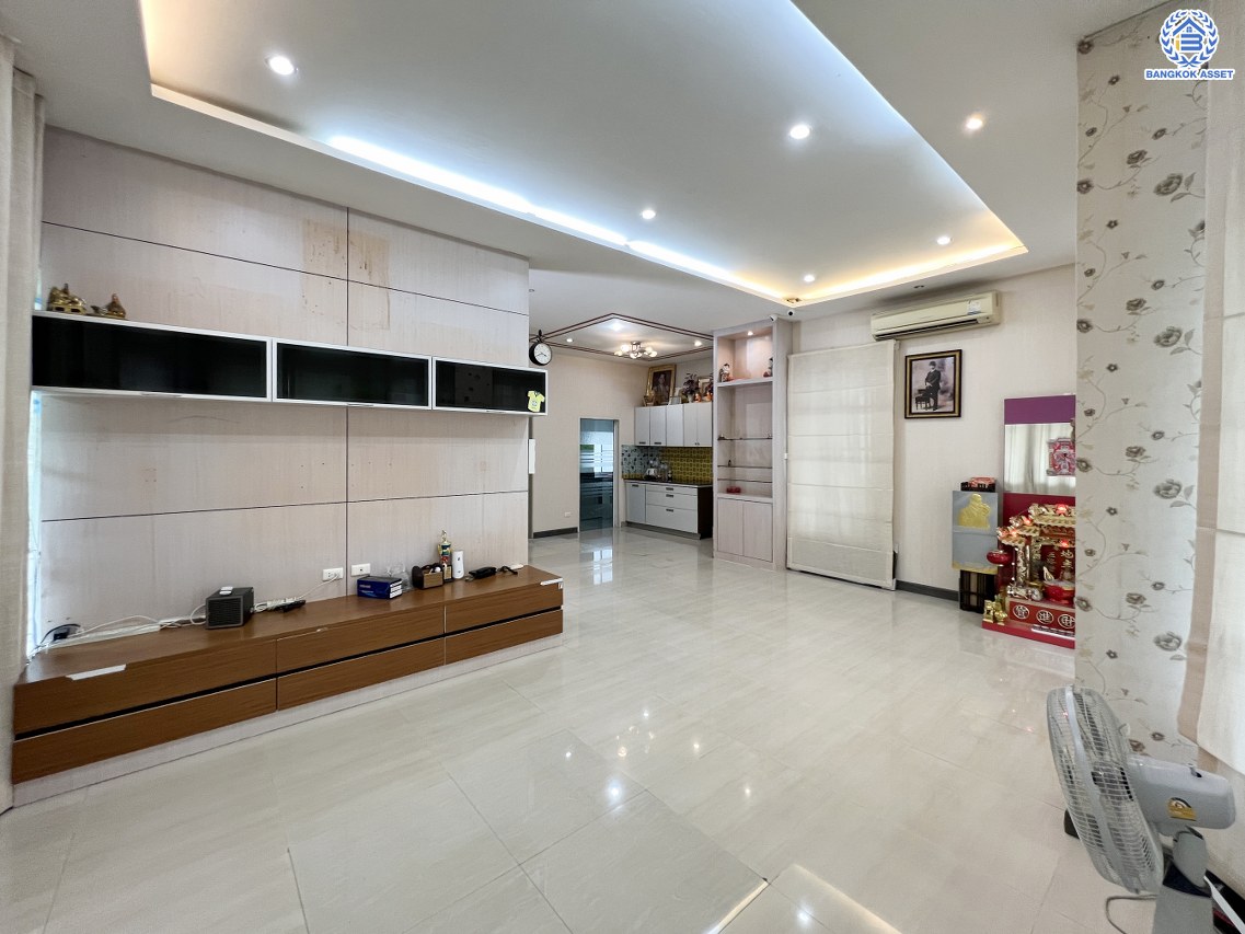 บ้านเดี่ยวมือสองนนทบุรี โครงการ เดอะซิตี้1 ปิ่นเกล้า-พระราม5-นครอินทร์ หลังมุม เนื้อที่ 64.80 ตร.ว. ฟังก์ชัน 3 ห้องนอน 3 ห้องน้ำ 2 ที่จอดรถ ทำเลดี เชื่อมต่อถนนนครอินทร์ ถนนกาญจนาภิเษก ถนนราชพฤกษ์ ใกล้รถไฟฟ้าสายสีม่วง "สถานีแยกติวานนท์" จองเลย...