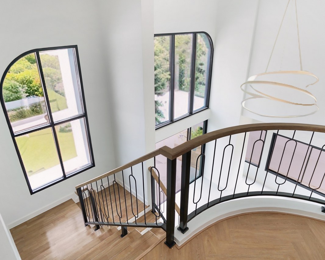 บ้านมือสองตกแต่งใหม่ โครงการ กฤษดานคร31 ปิ่นเกล้า ติดถนนบรมราชชนนี เนื้อที่กว้างถึง 99.00 ตร.ว. พื้นที่ใช้สอย 343.59 ตร.ม. พร้อมฟังก์ชัน 4 ห้องนอน 3 ห้องน้ำ จอดรถได้ 3 คัน บนทำเลเชื่อมต่อเมืองอย่างรวดเร็ว ใกล้ทางคู่ขนานลอยฟ้าบรมราชชนนี ทางด่วน "กาญจนาภิเษก" ม.มหิดล และเซ็นทรัลปิ่นเกล้า