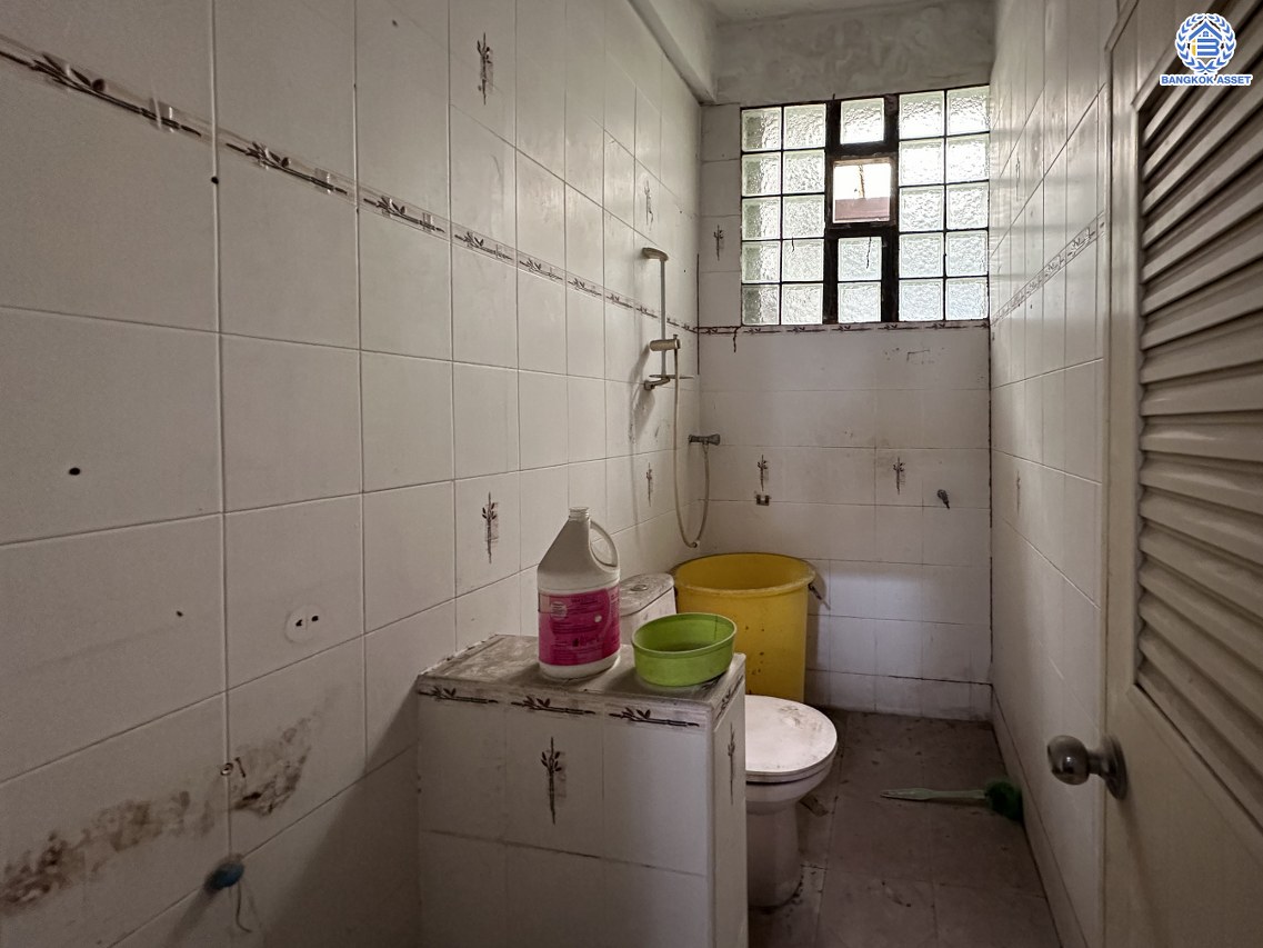 *****อาคารพาณิชย์มือสอง โครงการ จรัญสนิทวงศ์65 เนื้อที่ 15 ตร.ว. พื้นที่ใช้สอย 200 ตร.ม. ฟังก์ชัน 3 ห้องนอน 2 ห้องน้ำ 1 ที่จอดรถ บนทำเลเดินทางสะดวก เชื่อมต่อถนนจรัญสนิทวงศ์, ถนนสิรินธร,ถนนราชวิถี,ถนนบรมราชชนนี ใกล้รถไฟฟ้าสายสีน้ำเงิน "สถานีสิรินธร"