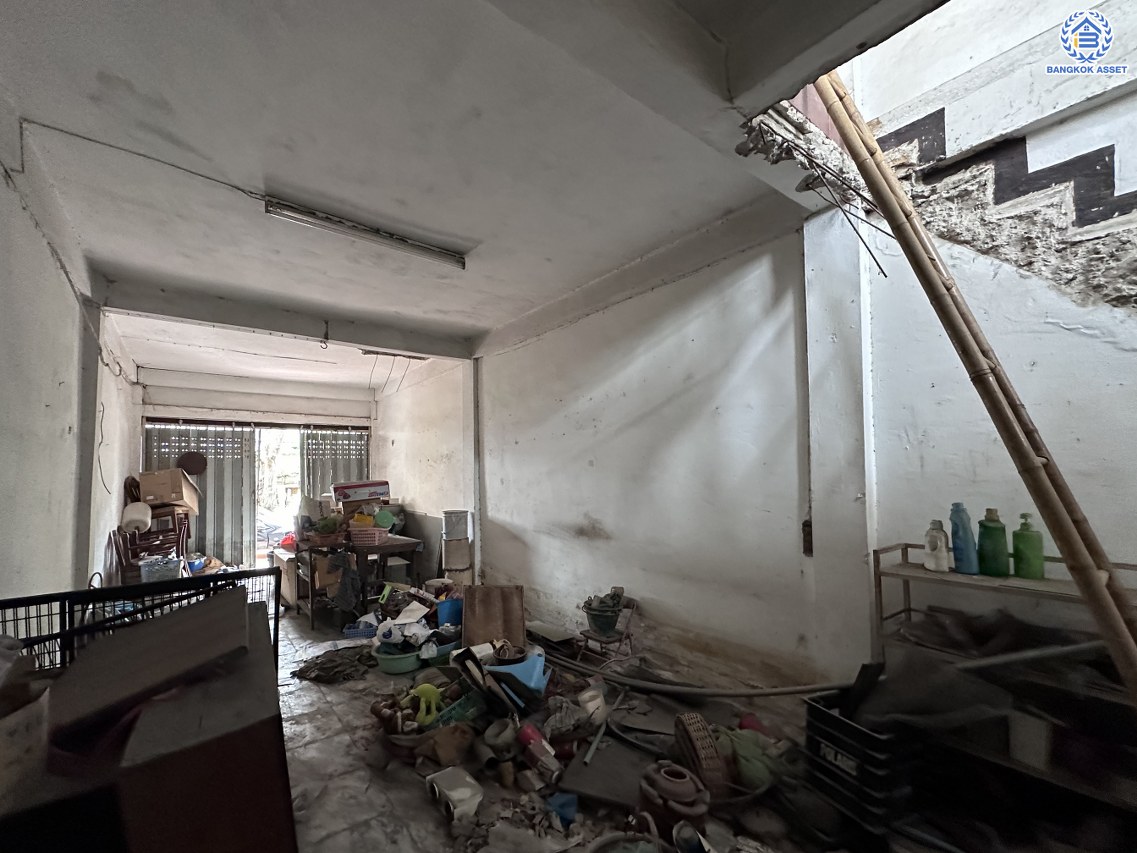 *****อาคารพาณิชย์มือสอง โครงการ จรัญสนิทวงศ์65 เนื้อที่ 15 ตร.ว. พื้นที่ใช้สอย 200 ตร.ม. ฟังก์ชัน 3 ห้องนอน 2 ห้องน้ำ 1 ที่จอดรถ บนทำเลเดินทางสะดวก เชื่อมต่อถนนจรัญสนิทวงศ์, ถนนสิรินธร,ถนนราชวิถี,ถนนบรมราชชนนี ใกล้รถไฟฟ้าสายสีน้ำเงิน "สถานีสิรินธร"