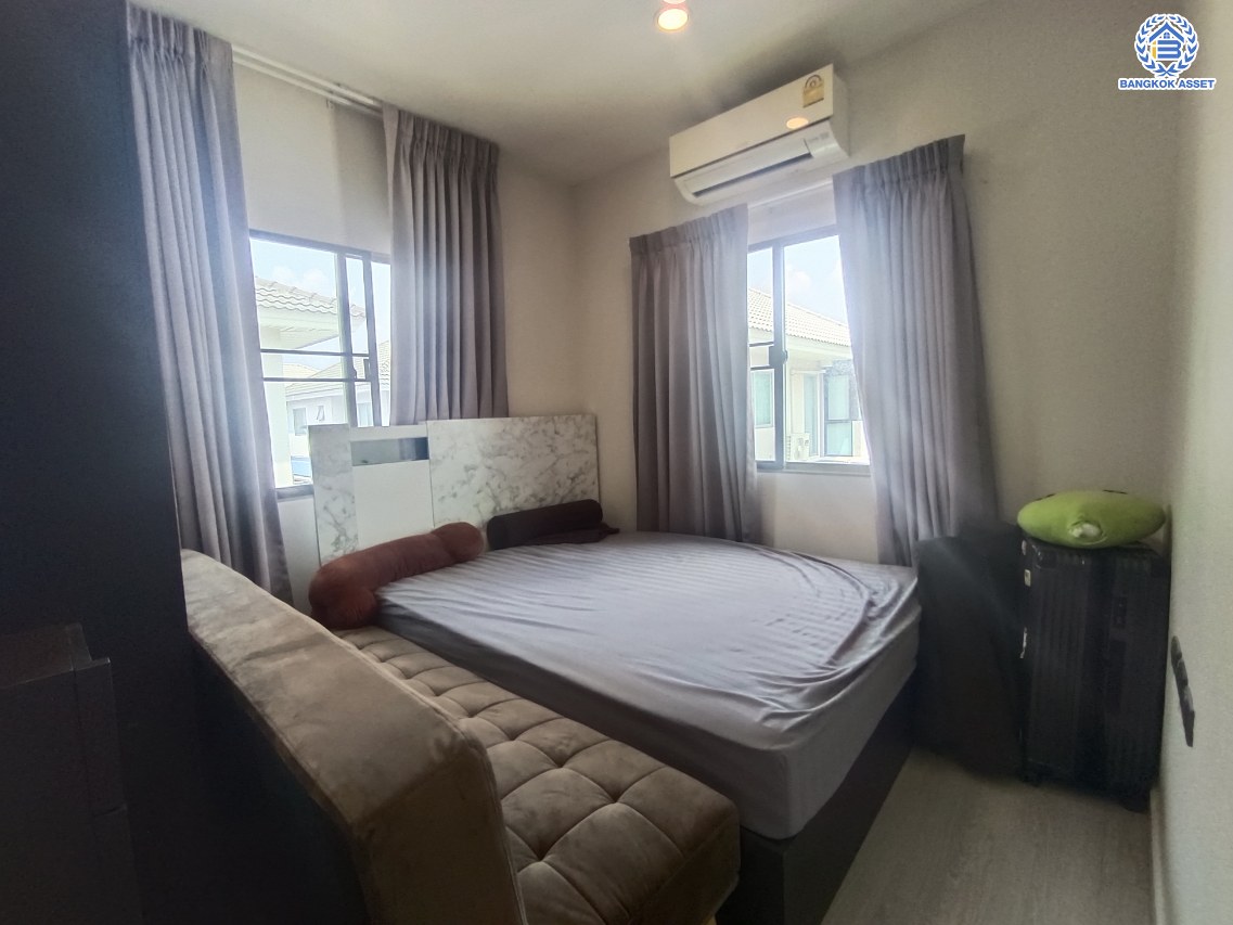 *****บ้านเดี่ยวมือสองนนทบุรี โครงการ เพอร์เฟคเพลส แจ้งวัฒนะ2 เนื้อที่กว้าง 56.60 ตร.ว. พื้นที่ใช้สอย 160 ตร.ม. ฟังก์ชัน 4 ห้องนอน 3 ห้องน้ำ 2 ที่จอดรถ บนทำเลแห่งการเดินทาง เชื่อมต่อถนนแจ้งวัฒนะ, ถนนชัยพฤกษ์, ถนนติวานนท์ และทางด่วน "ศรีสมาน" จองเลย!