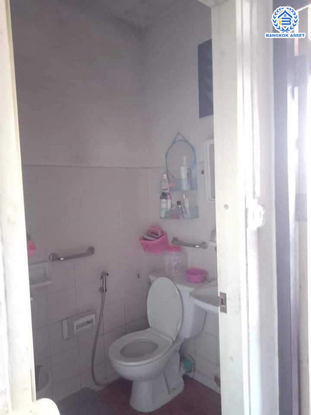 *****คอนโดมิเนียมมือสองปทุมธานี โครงการ เอื้ออาทร ลาดหลุมแก้ว พื้นที่ใช้สอยกว้างถึง 33.42 ตร.ม. ฟังก์ชัน 2 ห้องนอน 1 ห้องน้ำ บนทำเลเดินทางสะดวก เชื่อมต่อถนนปทุมธานี-ลาดหลุมแก้ว, ถนนปทุมธานี-บางเลน และจุดขึ้นทางด่วน "ปทุมธานี-ลาดหลุมแก้ว"