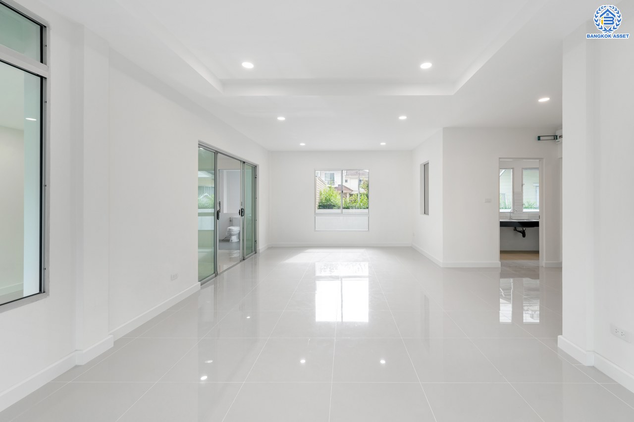 บ้านมือสองตกแต่งใหม่ โครงการ ชัยพฤกษ์ บางใหญ่ บ้านเดี่ยวแบรนด์คุณภาพ L&H สภาพแวดล้อมดี พร้อม Facilities ครบครัน บนเนื้อที่ 56.00 ตร.ว. พื้นที่ใช้สอย 229.34 ตร.ม. ฟังก์ชัน 4 ห้องนอน 4 ห้องน้ำ จอดรถได้ 2 คัน บนทำเลเดินทางสะดวก ใกล้รถไฟฟ้าสายสีม่วง "สถานีคลองบางไผ่" และเพียง 5 นาทีถึงเซ็นทรัล เวสต์เกต