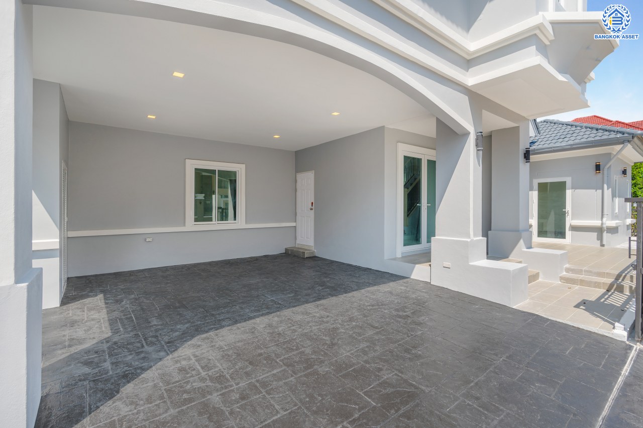 บ้านมือสองตกแต่งใหม่ โครงการ ปัญจทรัพย์พาร์ค ปิ่นเกล้า หลังมุม เนื้อที่ 103 ตร.ว. พื้นที่ใช้สอย 482.49 ตร.ม. ฟังก์ชัน 4 ห้องนอน 4 ห้องน้ำ 1 เรือนรับรอง 1 ห้องอเนกประสงค์ 1 ห้องแม่บ้าน จอดรถได้ 2 คัน บนทำเลติดถนนบรมราชชนี เชื่อมต่อหลายเส้นทางทั้ง ถนนพุทธมณฑลสาย3, ถนนบรมราชชนนี, ถนนทวีวัฒนา ใกล้ทางคู่ขนานลอยฟ้าบรมราชชนนี...