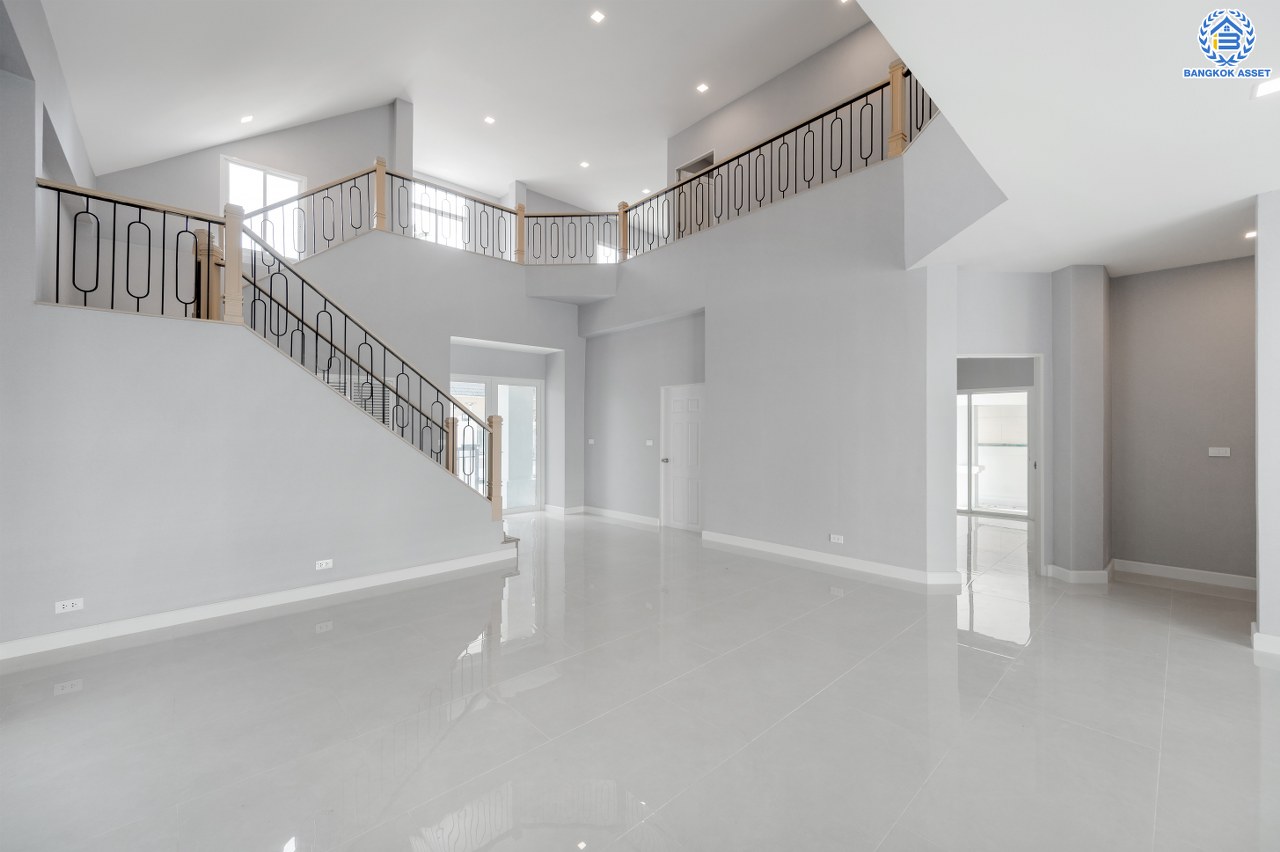 บ้านมือสองตกแต่งใหม่ โครงการ ปัญจทรัพย์พาร์ค ปิ่นเกล้า หลังมุม เนื้อที่ 103 ตร.ว. พื้นที่ใช้สอย 482.49 ตร.ม. ฟังก์ชัน 4 ห้องนอน 4 ห้องน้ำ 1 เรือนรับรอง 1 ห้องอเนกประสงค์ 1 ห้องแม่บ้าน จอดรถได้ 2 คัน บนทำเลติดถนนบรมราชชนี เชื่อมต่อหลายเส้นทางทั้ง ถนนพุทธมณฑลสาย3, ถนนบรมราชชนนี, ถนนทวีวัฒนา ใกล้ทางคู่ขนานลอยฟ้าบรมราชชนนี...