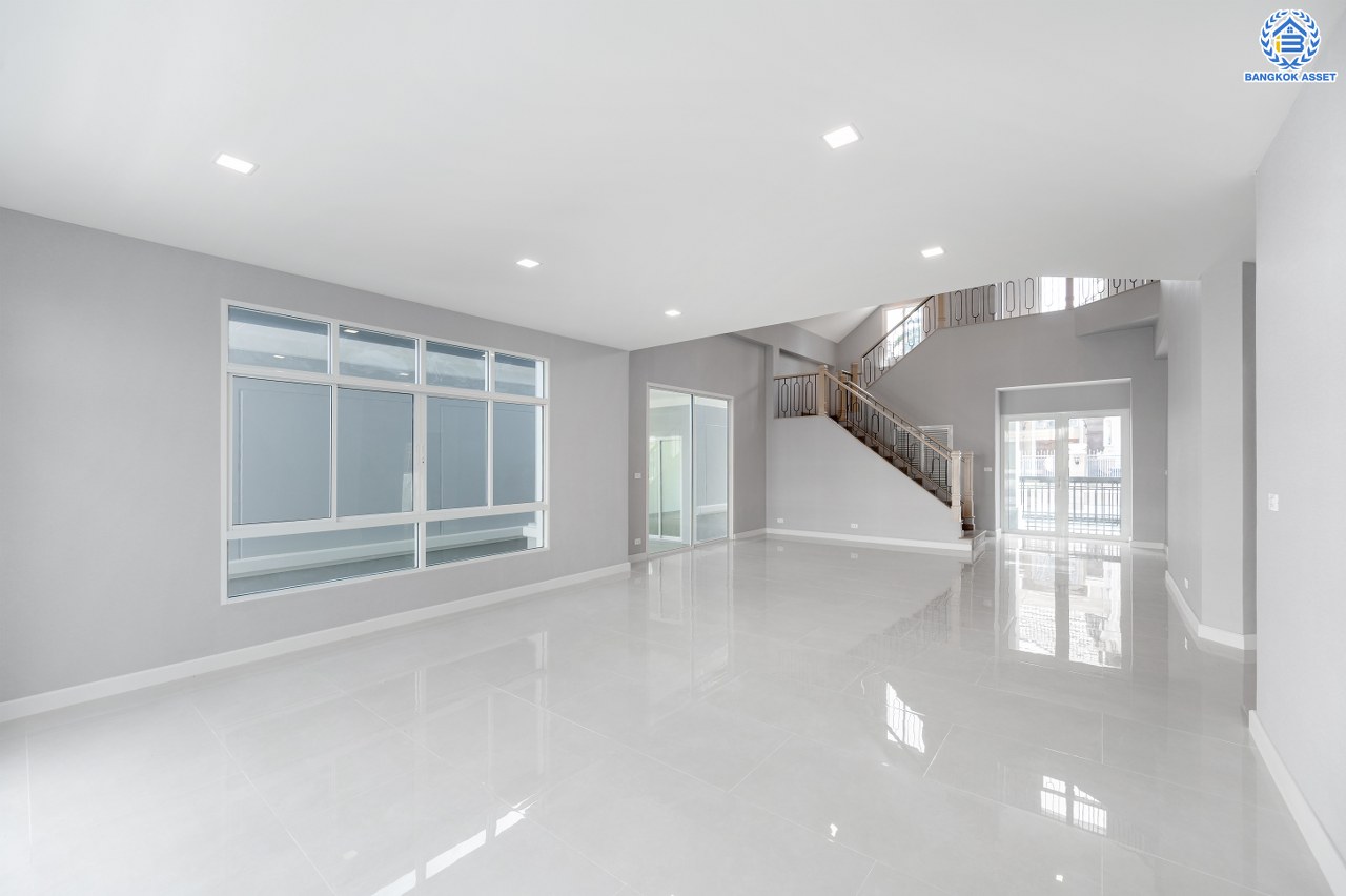 บ้านมือสองตกแต่งใหม่ โครงการ ปัญจทรัพย์พาร์ค ปิ่นเกล้า หลังมุม เนื้อที่ 103 ตร.ว. พื้นที่ใช้สอย 482.49 ตร.ม. ฟังก์ชัน 4 ห้องนอน 4 ห้องน้ำ 1 เรือนรับรอง 1 ห้องอเนกประสงค์ 1 ห้องแม่บ้าน จอดรถได้ 2 คัน บนทำเลติดถนนบรมราชชนี เชื่อมต่อหลายเส้นทางทั้ง ถนนพุทธมณฑลสาย3, ถนนบรมราชชนนี, ถนนทวีวัฒนา ใกล้ทางคู่ขนานลอยฟ้าบรมราชชนนี...