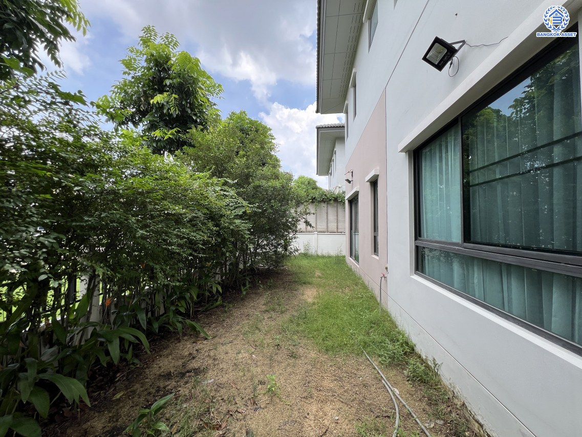 *****บ้านเดี่ยวมือสองนนทบุรี โครงการ เซนโทร เวสต์เกต หลังมุม เนื้อที่กว้าง 50.10 ตร.ว. พื้นที่ใช้สอย 175 ตร.ม. ฟังก์ชัน 3 ห้องนอน 3 ห้องน้ำ 2 ที่จอดรถ บนทำเลเดินทางสะดวก เชื่อมต่อถนนไทรน้อย ถนนรัตนาธิเบศร์ ใกล้รถไฟฟ้าสายสีม่วง "สถานีคลองบางไผ่" และจุดขึ้นทางด่วน "ศรีรัช" จองเลย!