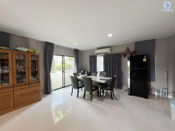 *****บ้านเดี่ยวมือสองนนทบุรี โครงการ เซนโทร เวสต์เกต หลังมุม เนื้อที่กว้าง 50.10 ตร.ว. พื้นที่ใช้สอย 175 ตร.ม. ฟังก์ชัน 3 ห้องนอน 3 ห้องน้ำ 2 ที่จอดรถ บนทำเลเดินทางสะดวก เชื่อมต่อถนนไทรน้อย ถนนรัตนาธิเบศร์ ใกล้รถไฟฟ้าสายสีม่วง "สถานีคลองบางไผ่" และจุดขึ้นทางด่วน "ศรีรัช" จองเลย!