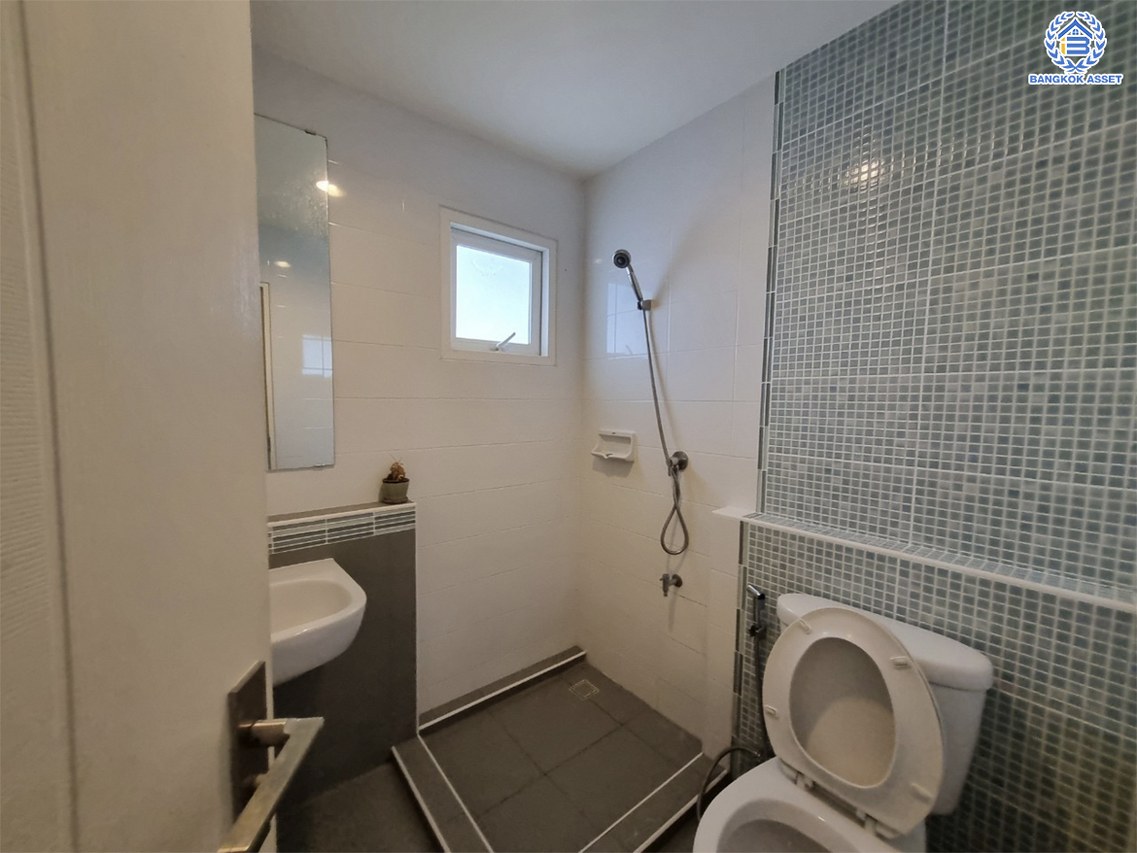 *****บ้านเดี่ยวมือสองนนทบุรี โครงการ ชัยพฤกษ์ ปิ่นเกล้า-กาญจนาฯ เนื้อที่ 54.60 ตร.ว. พื้นที่ใช้สอย 136 ตร.ม. ฟังก์ชัน 3 ห้องนอน 3 ห้องน้ำ 2 ที่จอดรถ พร้อมอยู่ สภาพแวดล้อมดี เดินทางสะดวก เชื่อมต่อถนนนครอินทร์ ถนนกาญจนาภิเษก ใกล้รถไฟฟ้าสายสีม่วง "สถานีตลาดบางใหญ่" และจุดขึ้นทางด่วน "ศรีรัช"