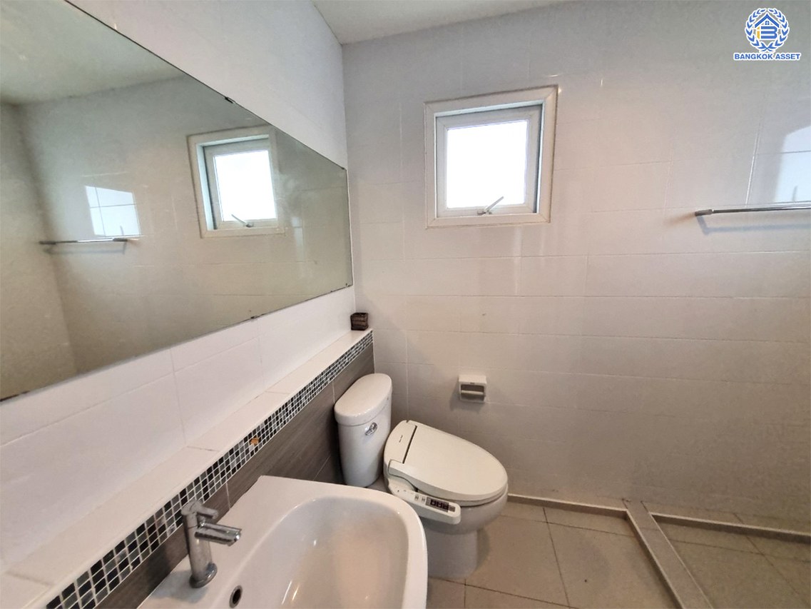 *****บ้านเดี่ยวมือสองนนทบุรี โครงการ ชัยพฤกษ์ ปิ่นเกล้า-กาญจนาฯ เนื้อที่ 54.60 ตร.ว. พื้นที่ใช้สอย 136 ตร.ม. ฟังก์ชัน 3 ห้องนอน 3 ห้องน้ำ 2 ที่จอดรถ พร้อมอยู่ สภาพแวดล้อมดี เดินทางสะดวก เชื่อมต่อถนนนครอินทร์ ถนนกาญจนาภิเษก ใกล้รถไฟฟ้าสายสีม่วง "สถานีตลาดบางใหญ่" และจุดขึ้นทางด่วน "ศรีรัช"