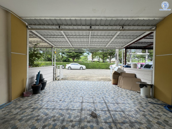 *****ทาวน์เฮ้าส์มือสองนนทบุรี โครงการ โกลเด้นทาวน์ รัตนาธิเบศร์-สถานีรถไฟฟ้าบางพลู เนื้อที่ 21.20 ตร.ว. พื้นที่ใช้สอย 114 ตร.ม. ฟังก์ชัน 4 ห้องนอน 3 ห้องน้ำ 2 ที่จอดรถ บนทำเลเดินทางสะดวก เชื่อมต่อถนนรัตนาธิเบศร์ ใกล้รถไฟฟ้าสายสีม่วง "สถานีบางพลู" และจุดขึ้นทางด่วน "ศรีรัช"